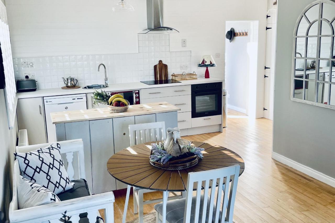 Wavecrest Holiday Cottage By Trident Holiday Homes Garryvoe Eksteriør billede