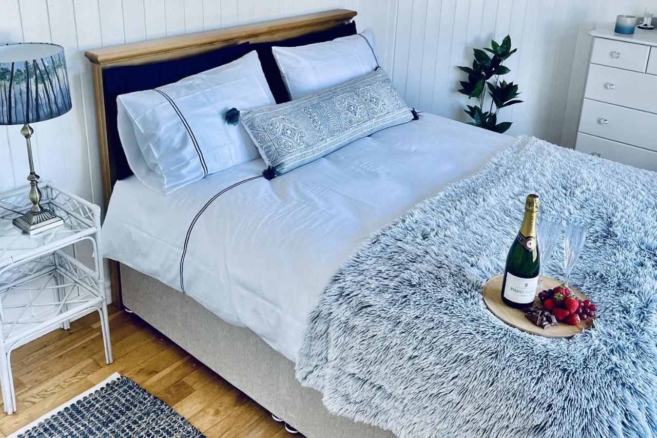 Wavecrest Holiday Cottage By Trident Holiday Homes Garryvoe Eksteriør billede