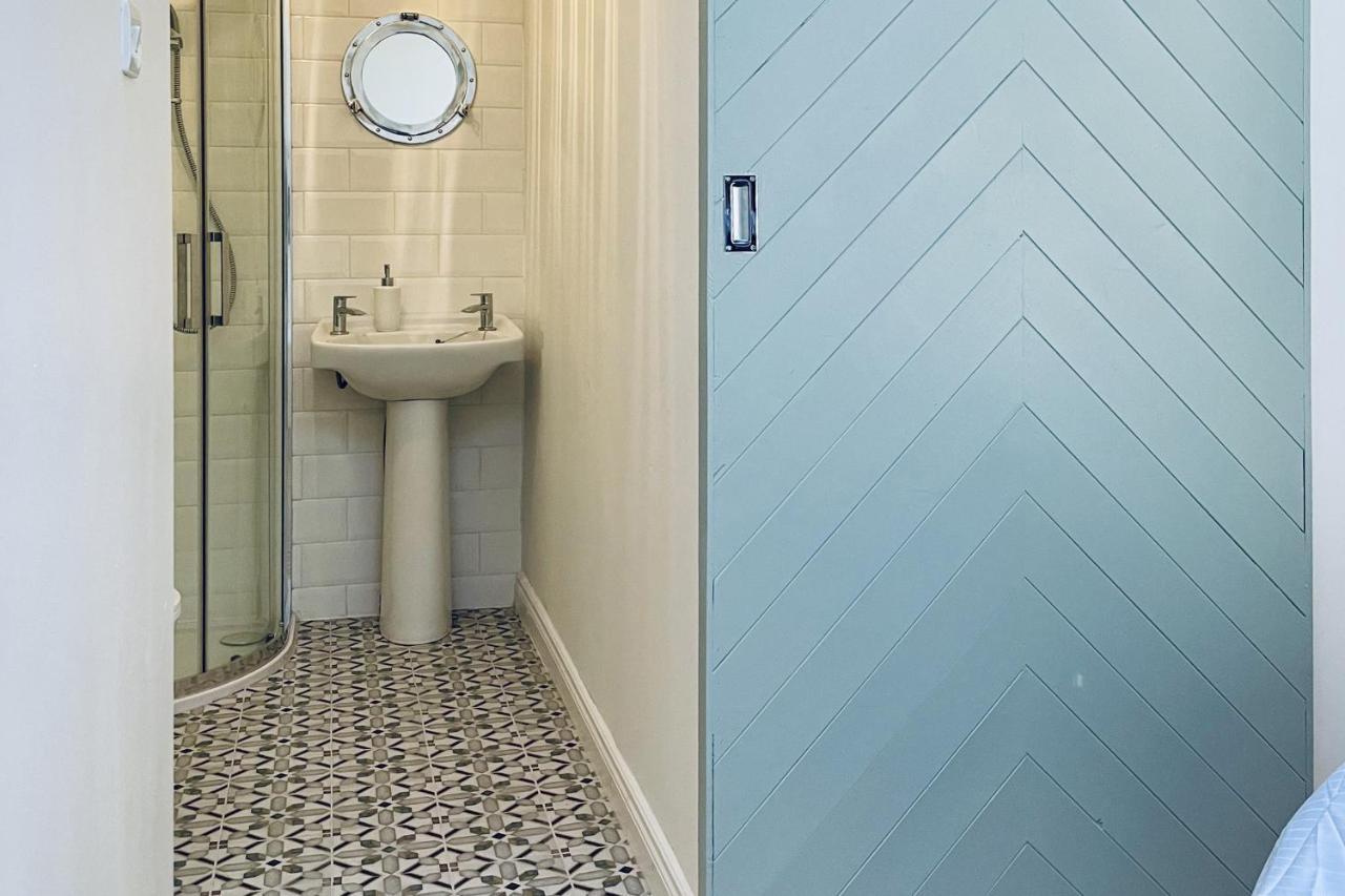 Wavecrest Holiday Cottage By Trident Holiday Homes Garryvoe Eksteriør billede